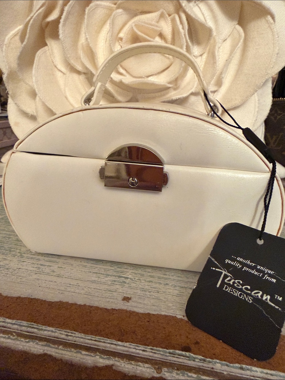 Ivory Dome Top-handle jewelry case vintage, NWT good for travel or home.
